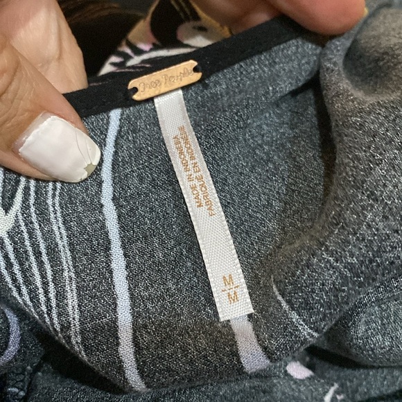 Free People Clear Skies Are Blue Floral Printed Tunic Cold Shoulder Dress Sz M - Picture 11 of 13